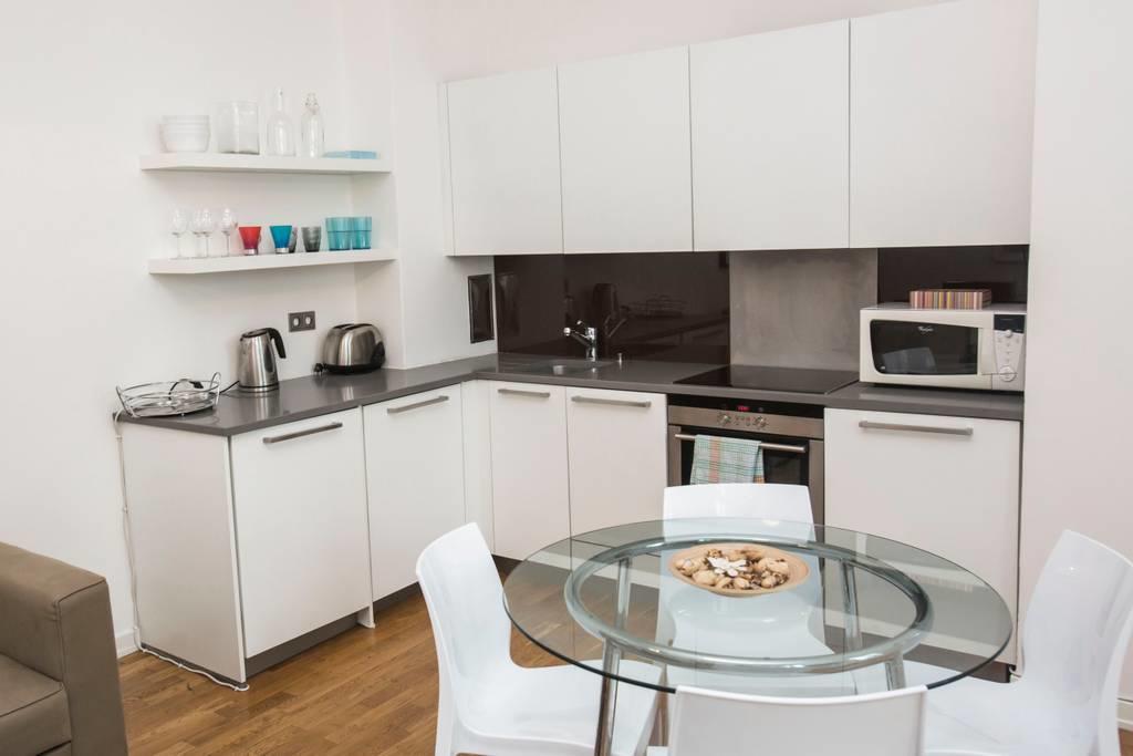 Quiet Apartment With Balcony Charles Bridge Praag Buitenkant foto